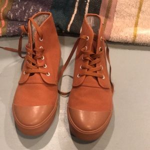 Mountain scene Bangs